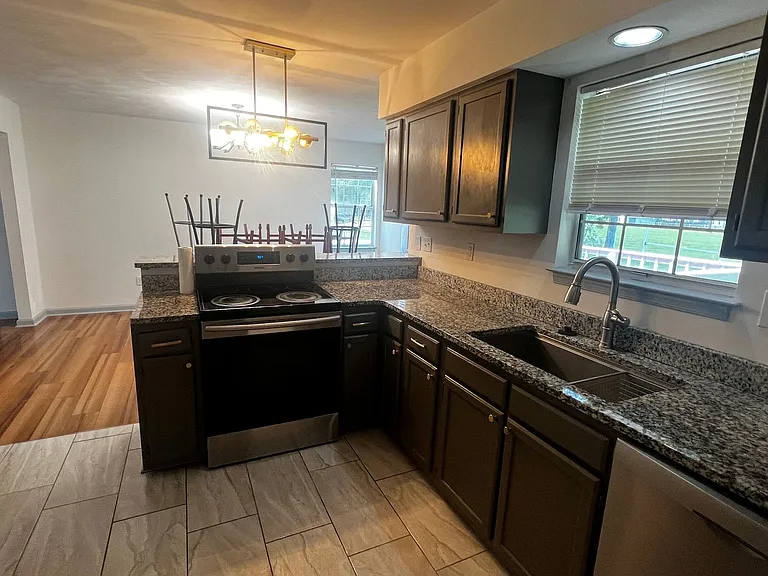 4207 Coffman Blvd — Photo 7