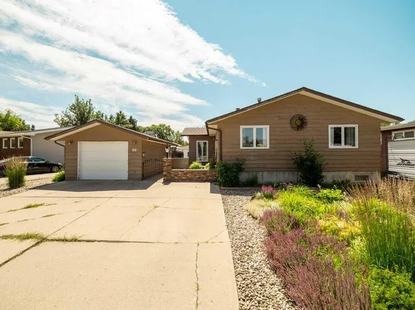 66 Pheasant Rd N, Lethbridge, AB T1H 4X4