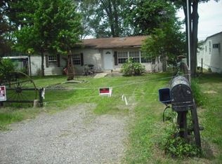 1718 Sandy Shr, Brighton, MI