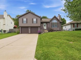 205 Apple Valley Pkwy, Belton, MO 64012