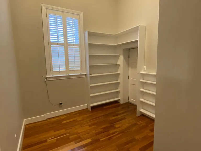 729 Catherine St — Photo 22