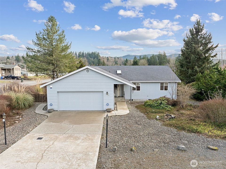 1st image of 601 Williams Court W
