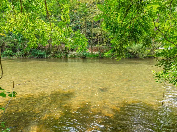 Shady Branch Cir, Narrows, VA 24124