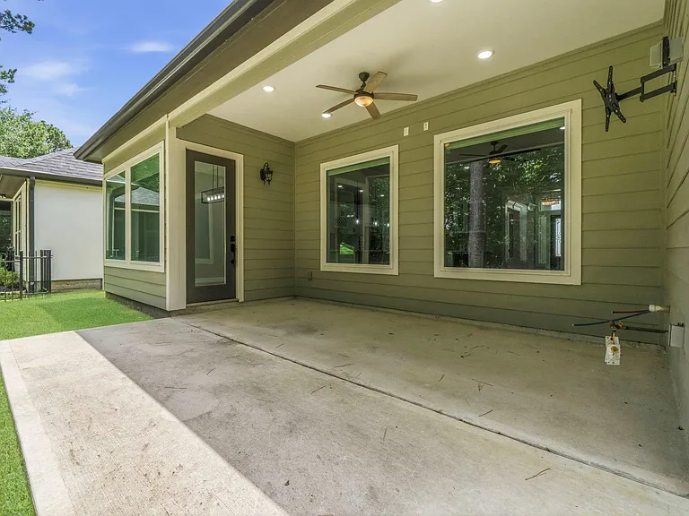 91 Wyndemere Dr — Photo 35