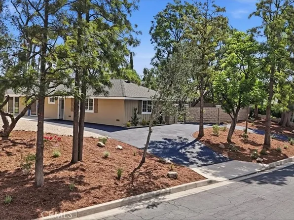 7831 Live Oak Dr, Riverside, CA 92509