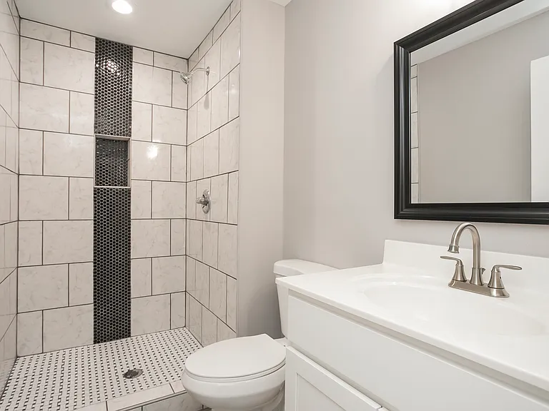1229 Berwick Trl — Photo 30