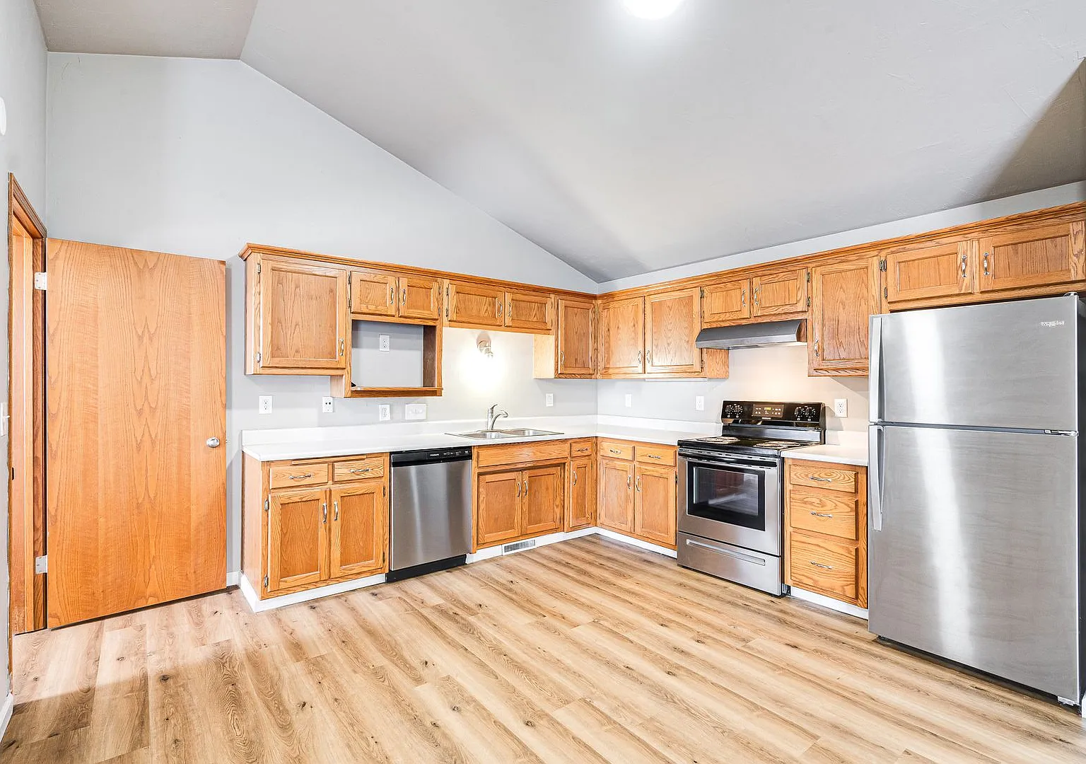 Allouez Townhomes — Photo 1