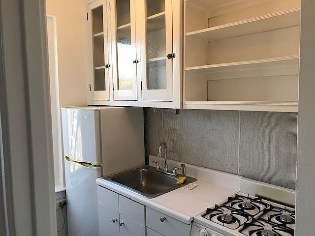 1st image of 136 W 4th St APT 6C