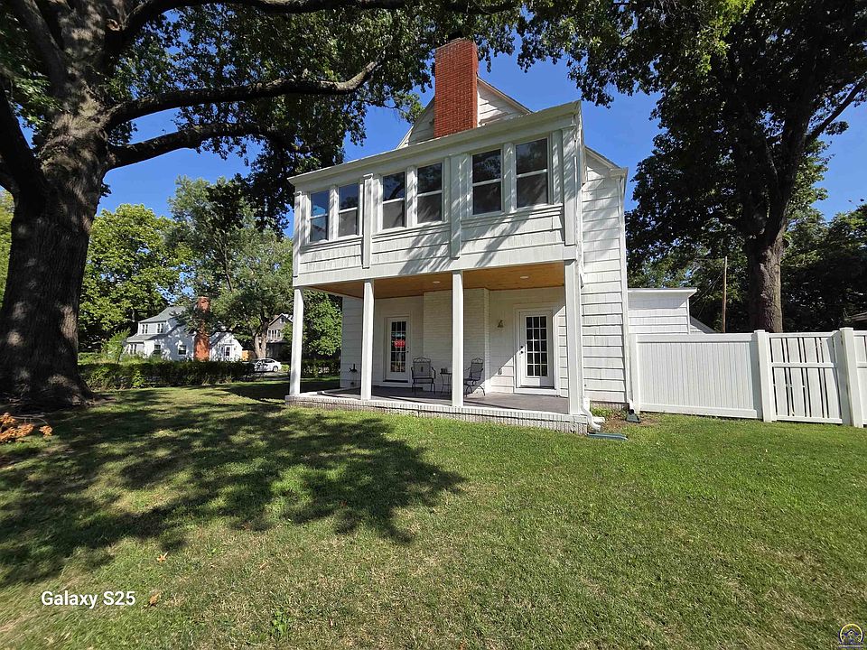 1432 SW Macvicar Ave, Topeka, KS 66604 | Zillow