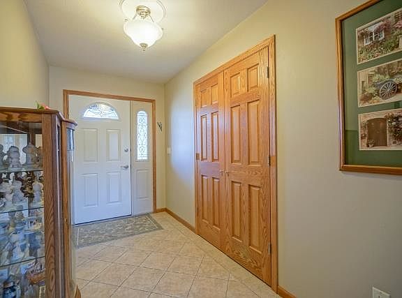2nd image of 1809 Baneberry Ct