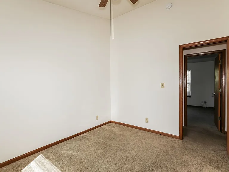 1001 Fannon Dr — Photo 57