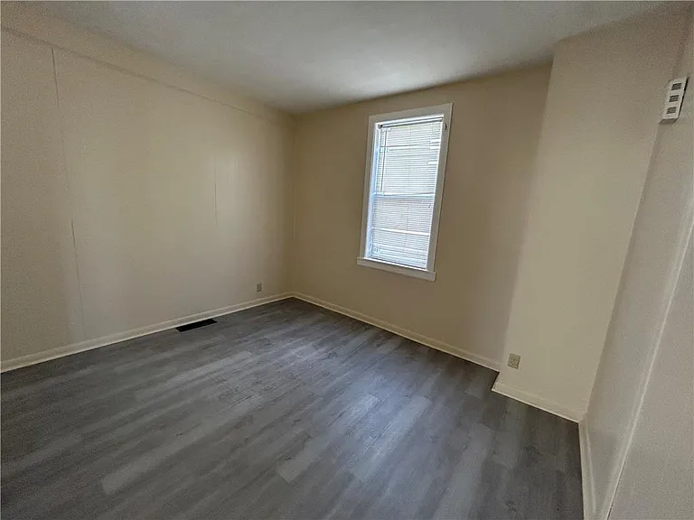 50 W Garrison St #1 — Photo 9