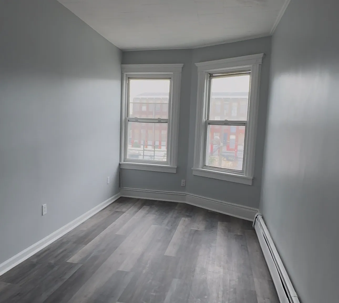 3 bed, $2,300 — Photo 2