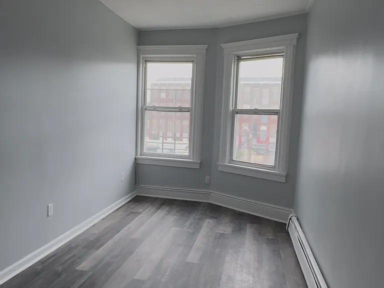 255 Lafayette St #3 — Photo 2