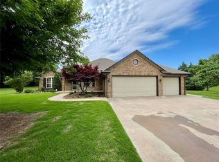 7212 Waterfront Dr, Tuttle, OK 73089