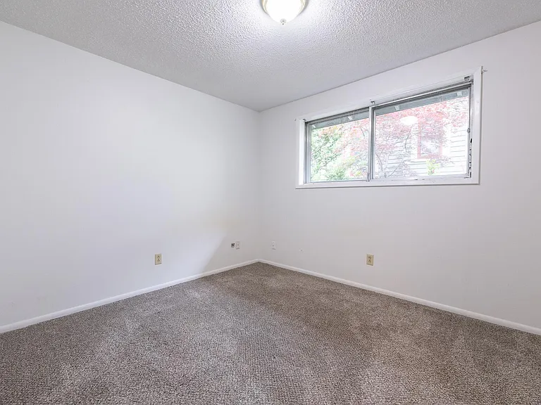 2609 SE 25th Ave — Photo 12
