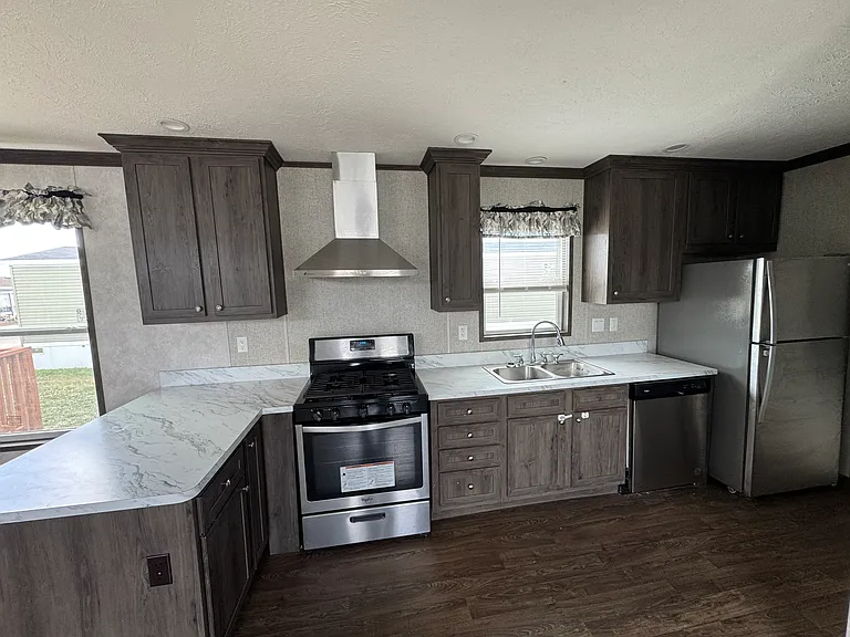 J5 Meadows Ct — Photo 3