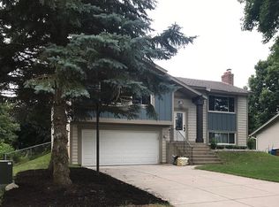 7600 Berkshire Way N, Maple Grove, MN 55311