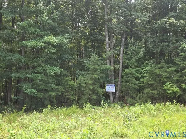3 Redbird Dr, Gladstone, VA 24553