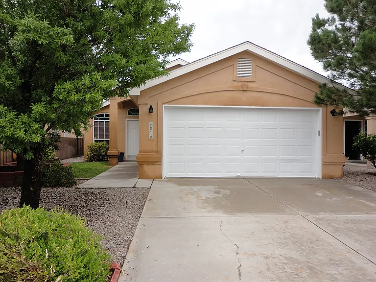6719 Piedra Quemada Rd NW — Photo 1