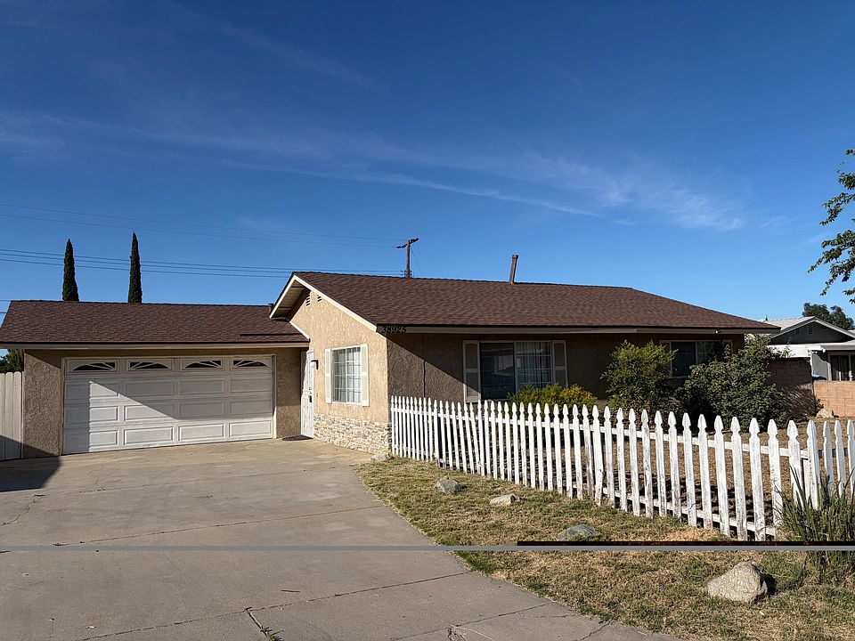 1st image of 38925 Lewis Ct