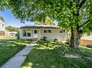 2515 S Sharlaine Dr, Staunton, VA 24401