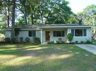 25 Ossabaw Rd, Savannah, GA 31410