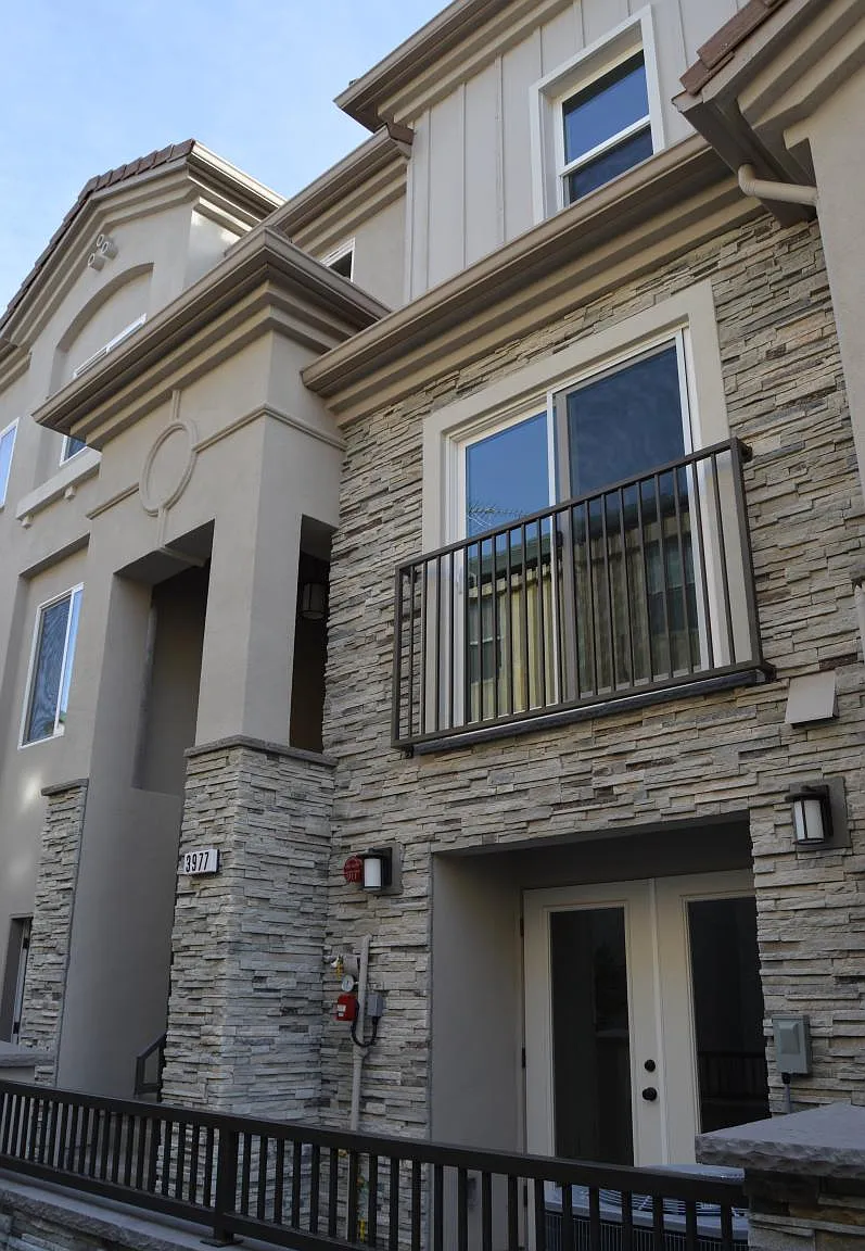 3 bed, 3.5 bath, 1771 sqft, $4,300 — Photo 4