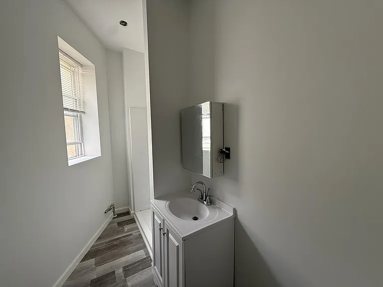 72 Kirkland St #33 — Photo 4