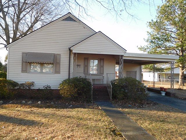 1st image of 725 Rapids St