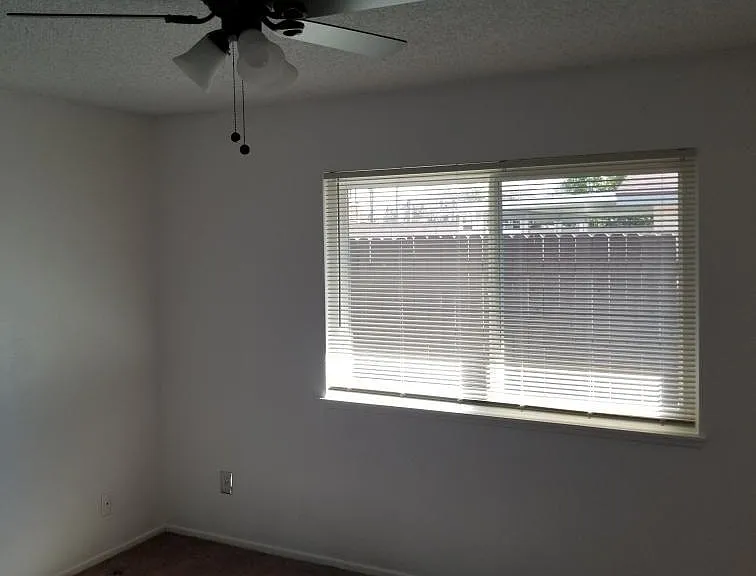 4425 Bartel Dr — Photo 7