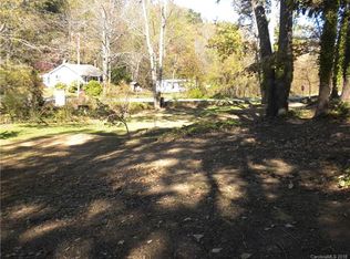 5 Bee Ridge Rd, Asheville, NC 28803