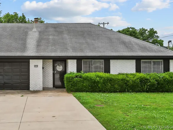 2518 E 51st St, Tulsa, OK 74105