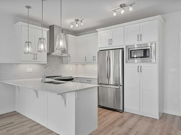 522 NE Cranford Dr SE #2409, Calgary, AB T3M 2L7