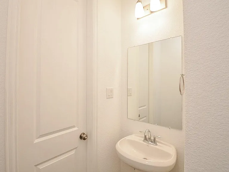 6502 Wild Hollow Ct — Photo 7