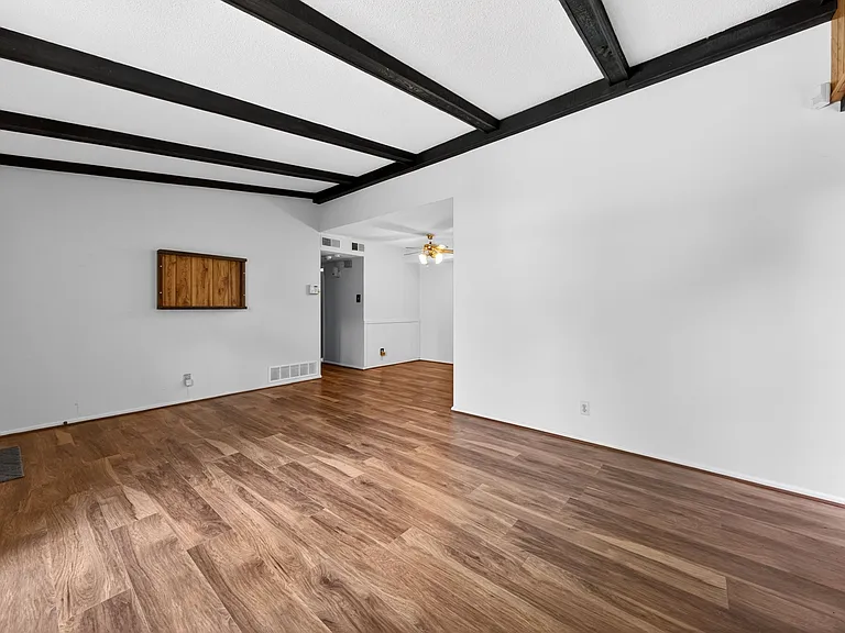 11166 Whispering Oaks Dr — Photo 10