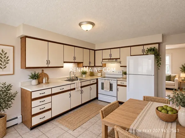 2 Hartley St APT 2, Lewiston, ME 04240