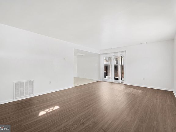 5th image of 9640 Homestead Ct Unit F