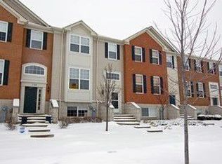 152 Willey St, Gilberts, IL 60136