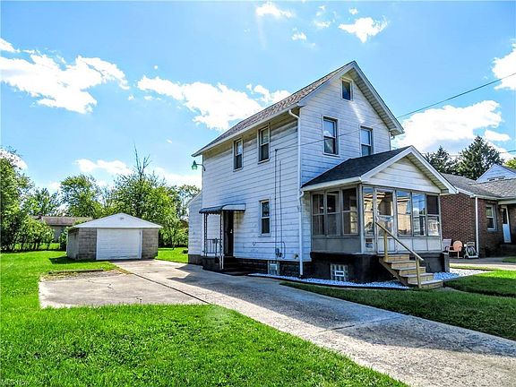 3rd image of 2409 Donald Ave