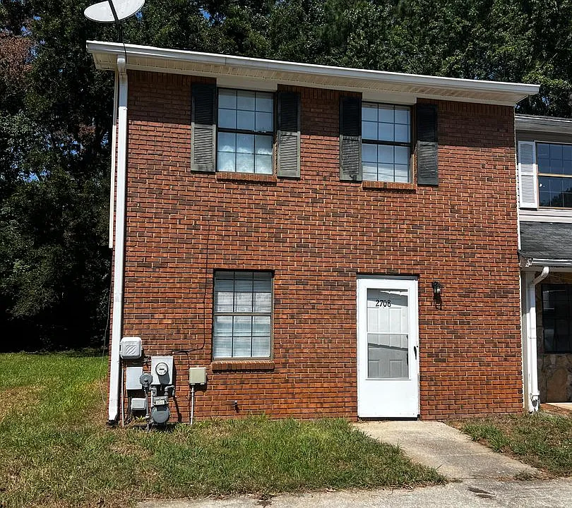 2708 Greystone Ct