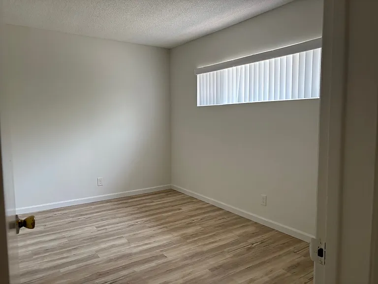 350 E Plymouth St #3 — Photo 11