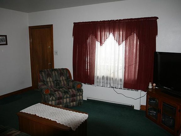 Living Room Pic2
