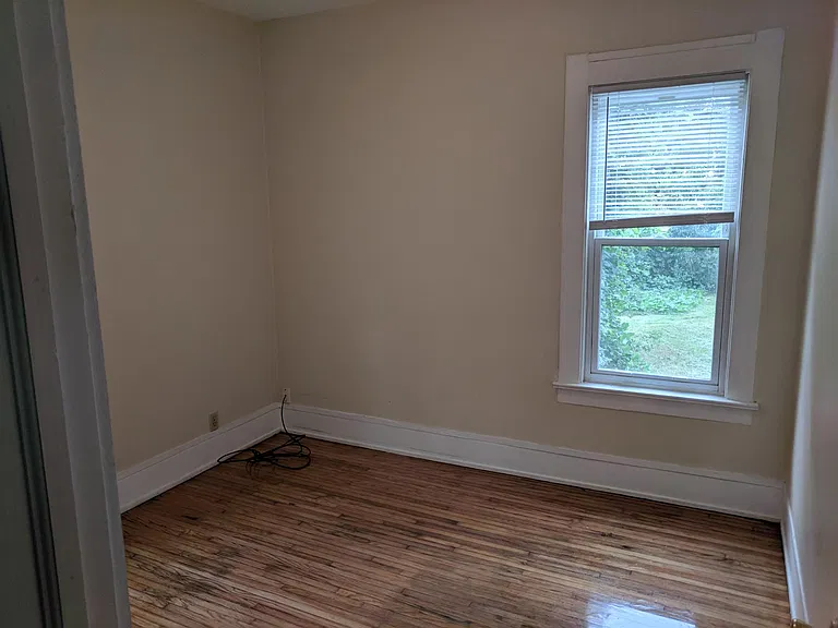 4112 Burnham Ave #LOWER — Photo 11