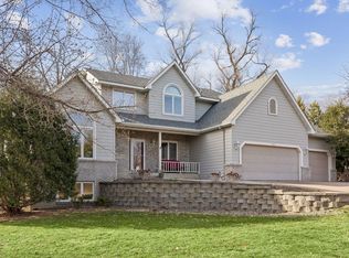 1467 Pond Wynde N, Eagan, MN 55122