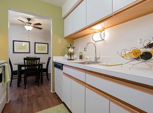 24310 Country Squire St APT 303, Clinton Township, MI 48035