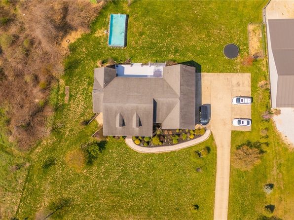 72392 Fairpoint Shepherdstown Rd, Saint Clairsville, OH 43950