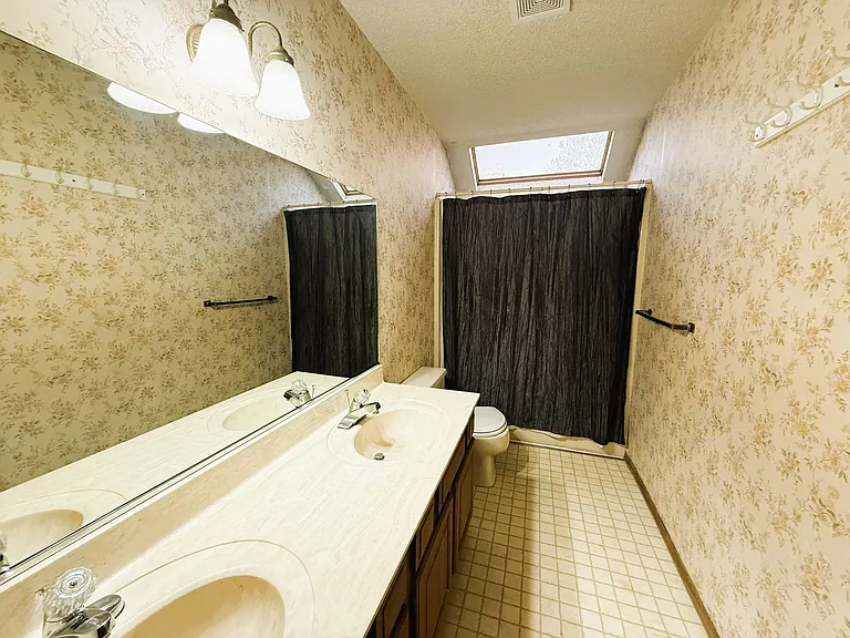 13932 E Lockmoor Cir — Photo 10