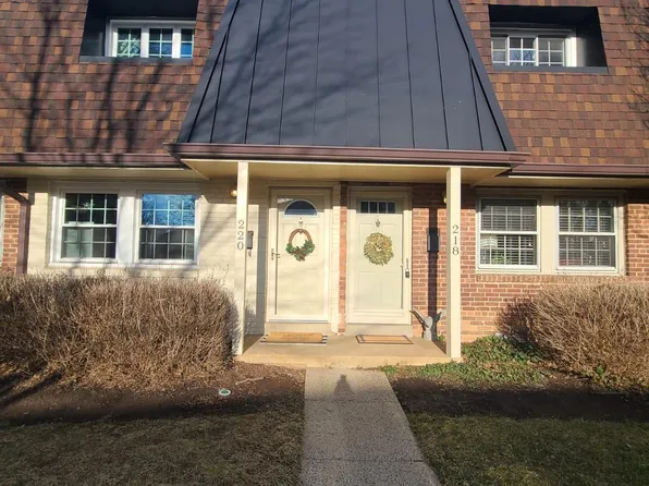 220 S Virginia Ave #82, Falls Church, VA 22046