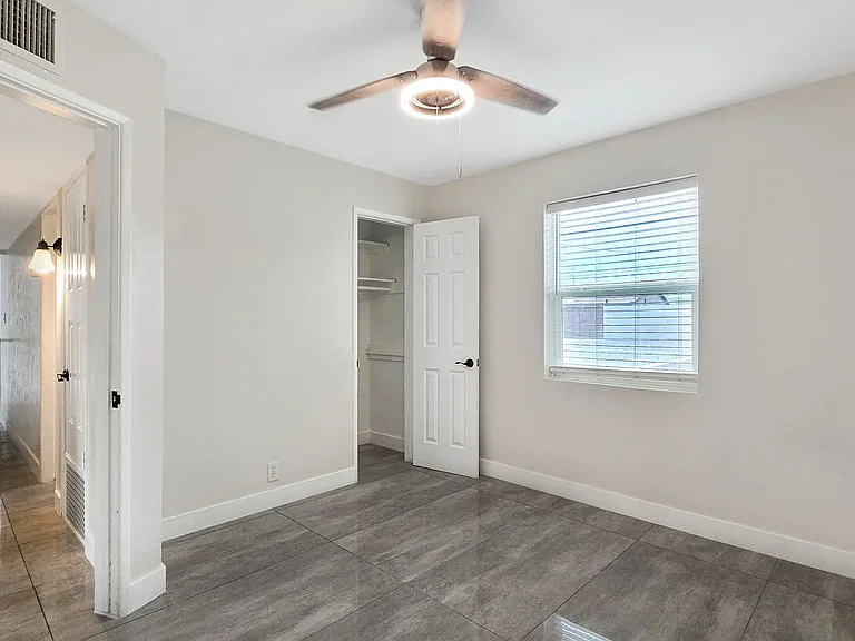 1216 E Desert Park Ln — Photo 18